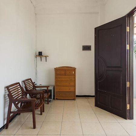 Reddoorz Near Widya Mandala University Surabaya Exteriör bild