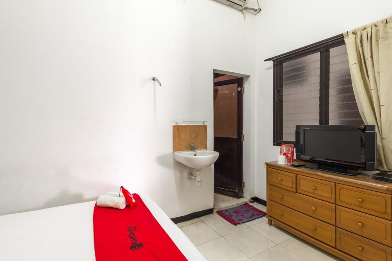Reddoorz Near Widya Mandala University Surabaya Exteriör bild